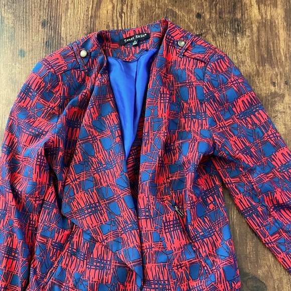 Sweet Rain Cropped Blazer - Picture 1 of 4